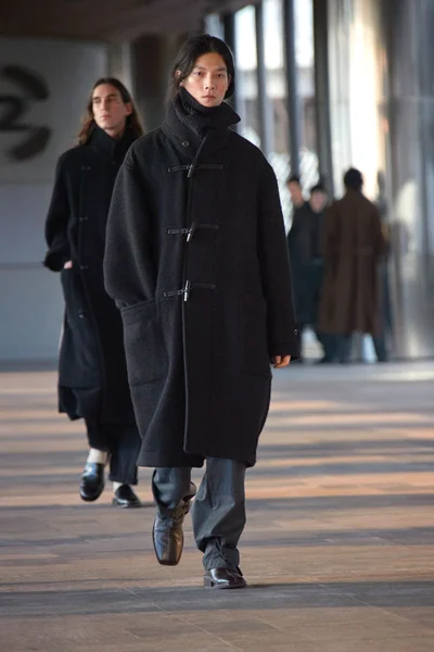 Look 33